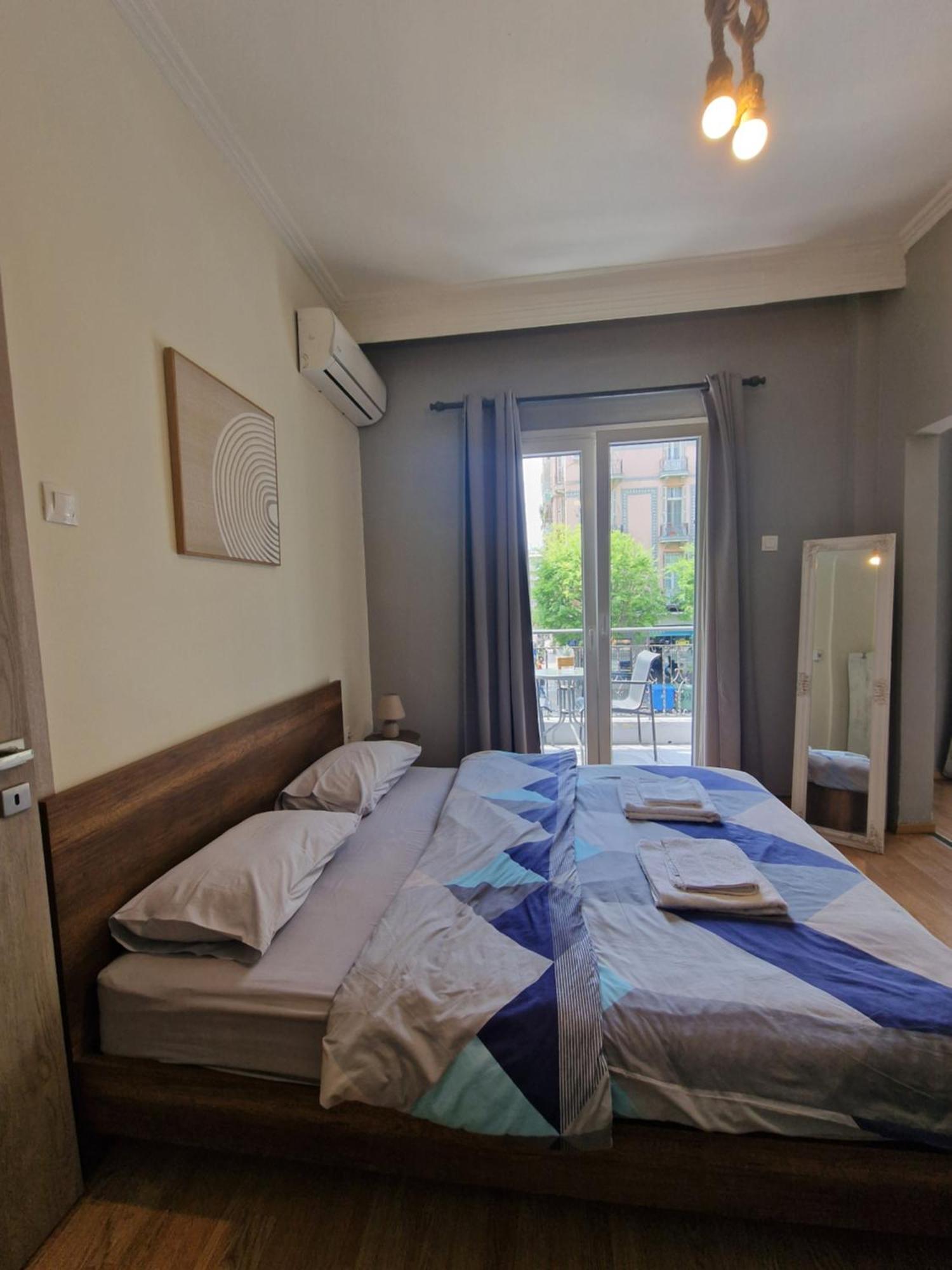 Closer "Egnatia Apartment 2" Thessaloniki Exterior photo